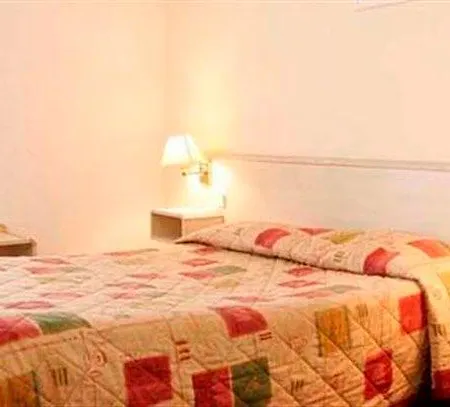Kyriad Vernon / Marcel Hotel