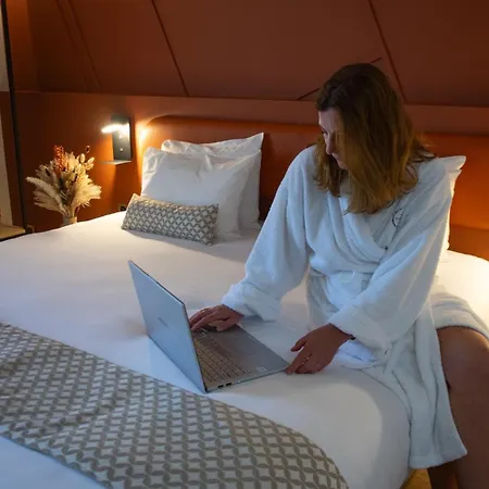 Hotel Nell - Axelle - Maison Tassoni